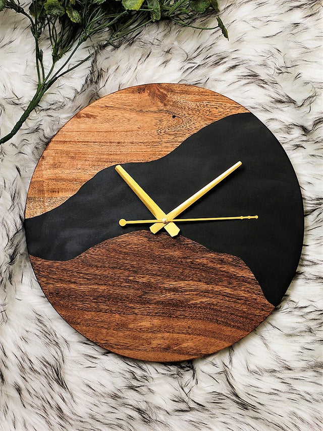 Desert Trail Wood - Epoxy Wall Clock (Round) - Silken